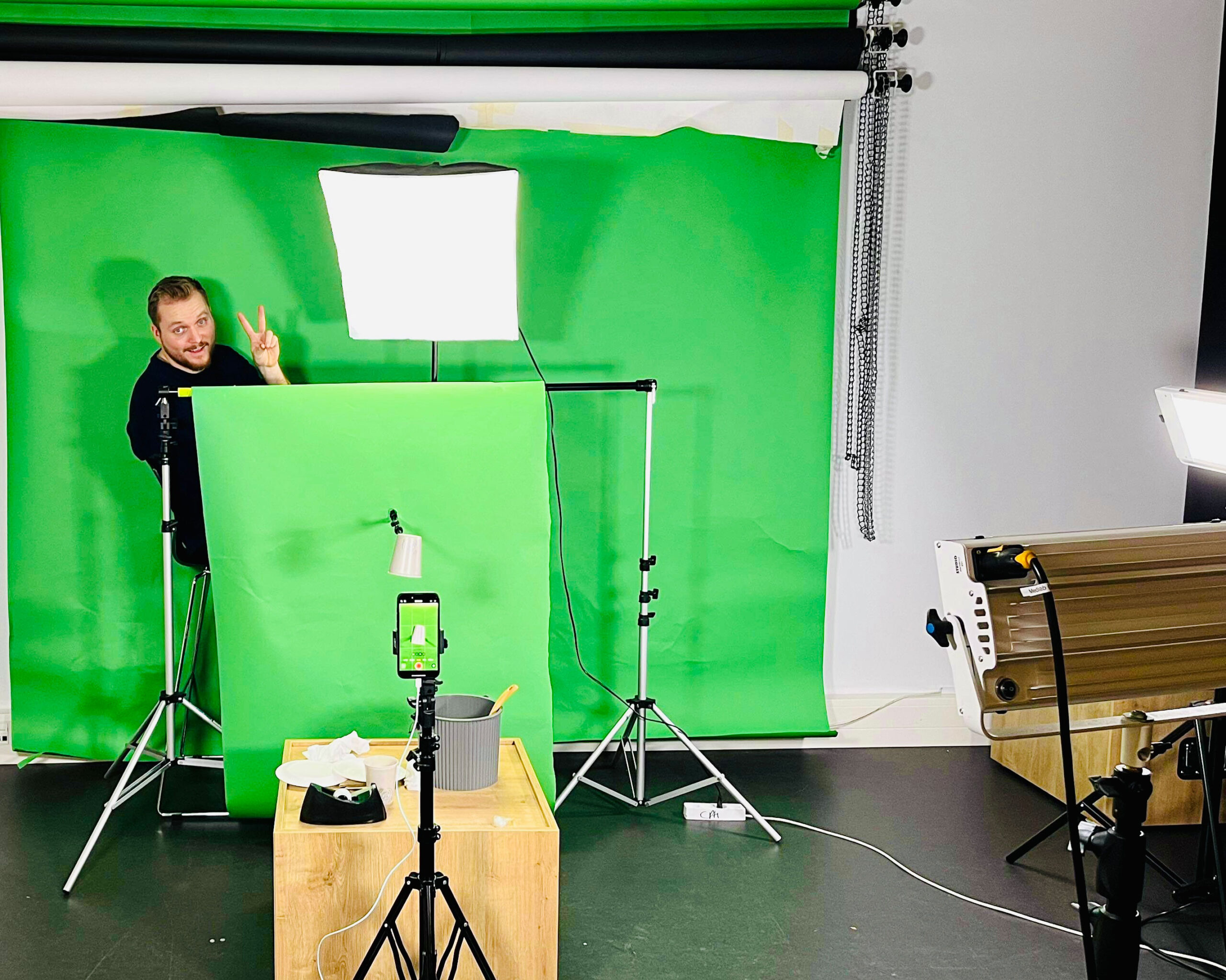 video-behind-the-scenes-et